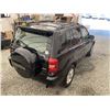 Image 16 : 2005 TOYOTA RAV 4, BLACK, 162252 MILES, FOUR WHEEL DRIVE. - B037629