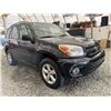 Image 8 : 2005 TOYOTA RAV 4, BLACK, 162252 MILES, FOUR WHEEL DRIVE. - B037629