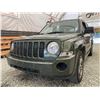 Image 2 : 2009 JEEP PATRIOT, GREEN, 221775 KMS, FOUR WHEEL DRIVE. - D134921