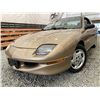 Image 1 : 1999 PONTIAC SUNFIRE, GOLD, 160757 KMS, FRONT WHEEL DRIVE. NO RESERVE. - P520130