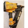 Image 2 : 803 -- MAKITA SAW + BOSTITCH NAIL GUN (A)
