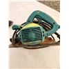 Image 8 : 804 -- PNEU NAIL GUN + MAKITA SAW