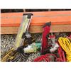 Image 2 : 810 -- NAIL GUNS, EXTENSION CORDS + AIR HOSE (B)