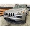 Image 2 : 2015 JEEP CHEROKEE, SILVER, 172185 KMS, 4X4. - D698572