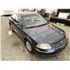Image 10 : 2004 VW PASSAT, BLUE, 301456 KMS, FRONT WHEEL DRIVE. - B324814
