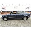 Image 23 : 2004 VW PASSAT, BLUE, 301456 KMS, FRONT WHEEL DRIVE. - B324814