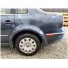 Image 29 : 2004 VW PASSAT, BLUE, 301456 KMS, FRONT WHEEL DRIVE. - B324814