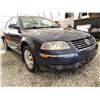 Image 8 : 2004 VW PASSAT, BLUE, 301456 KMS, FRONT WHEEL DRIVE. - B324814