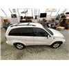 Image 13 : 2001 TOYOTA RAV 4, WHITE, 377699 KMS, ALL WHEEL DRIVE. - B028499