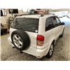 Image 15 : 2001 TOYOTA RAV 4, WHITE, 377699 KMS, ALL WHEEL DRIVE. - B028499