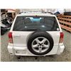 Image 18 : 2001 TOYOTA RAV 4, WHITE, 377699 KMS, ALL WHEEL DRIVE. - B028499