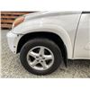 Image 31 : 2001 TOYOTA RAV 4, WHITE, 377699 KMS, ALL WHEEL DRIVE. - B028499