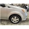 Image 25 : 2009 PONTIAC WAVE, SILVER, 185018 KMS, FRONT WHEEL DRIVE. NO RESERVE. - P133282