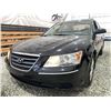 Image 2 : 2010 HYUNDAI SONATA, BLACK, 251091 KMS, FRONT WHEEL DRIVE. - D615511