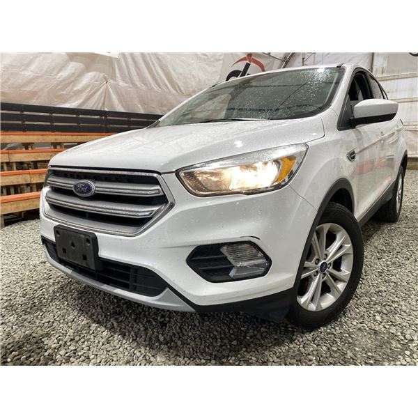 2017 FORD ESCAPE, WHITE, 128425 KMS, FOUR WHEEL DRIVE. - DE60368