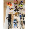 Image 2 : 833 -- LOTS OF FIGURINES!