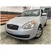 Image 1 : 2010 HYUNDAI ACCENT, SILVER, 80667 KMS, NO RESERVE. - D516359