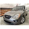 Image 1 : 2009 KIA RONDO, BROWN, 56908 KMS, NO RESERVE - D287768