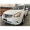 Image 2 : 2013 NISSAN ROGUE, WHITE, 150273 KMS, FWD, REPO UNIT. - D042443