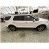 Image 12 : 2016 FORD EXPLORER, WHITE, 174679 KMS, ALL WHEEL DRIVE. REPO UNIT. - JB89755