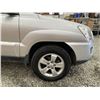 Image 25 : 2010 KIA SPORTAGE, SILVER, 221586 KMS, FOUR WHEEL DRIVE. - D665169