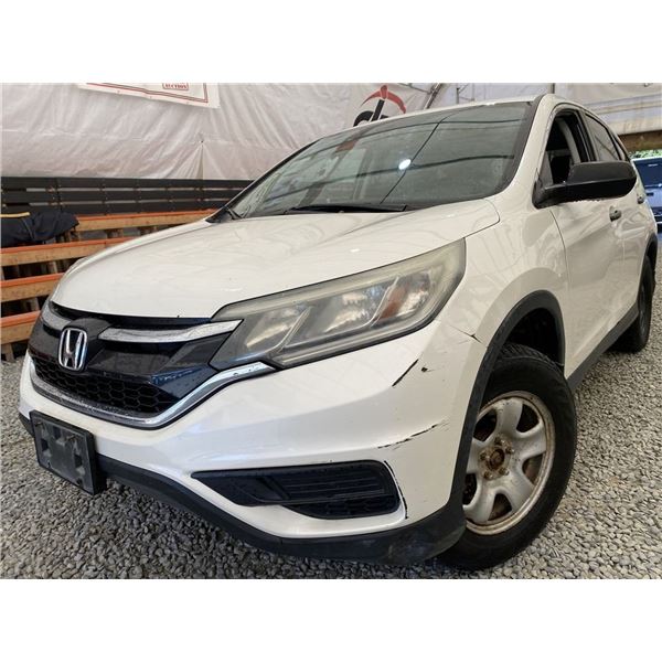 2016 HONDA CRV, WHITE, 328318 KMS, FOUR WHEEL DRIVE. - P104277