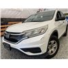 Image 1 : 2016 HONDA CRV, WHITE, 328318 KMS, FOUR WHEEL DRIVE. - P104277