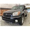 Image 2 : 2005 TOYOTA RAV 4, BLACK, 162252 MILES, FOUR WHEEL DRIVE. - B037629