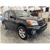 Image 8 : 2005 TOYOTA RAV 4, BLACK, 162252 MILES, FOUR WHEEL DRIVE. - B037629