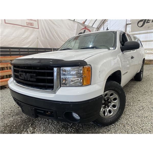 2007 GMC SIERRA, WHITE, 416463 KMS, 4X4. - B615985