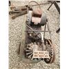 Image 3 : 744 -- Dayton air compressor