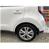 Image 29 : 2016 KIA SOUL, WHITE, 147595 KMS, FRONT WHEEL DRIVE. - D409158