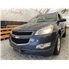 Image 2 : 2011 CHEVROLET TRAVERSE, GREY, 215959 KMS, FRONT WHEEL DRIVE. - D261950
