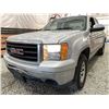 Image 2 : 2011 GMC SIERRA, SILVER, 275903 KMS, 4X4. - D348404