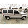 Image 12 : 2012 JEEP LIBERTY, SILVER, 228410 KMS, FOUR WHEEL DRIVE. - D101883