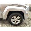 Image 25 : 2012 JEEP LIBERTY, SILVER, 228410 KMS, FOUR WHEEL DRIVE. - D101883