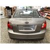 Image 18 : 2011 KIA RIO, GREY, 223159 KMS, FRONT WHEEL DRIVE. - B915110