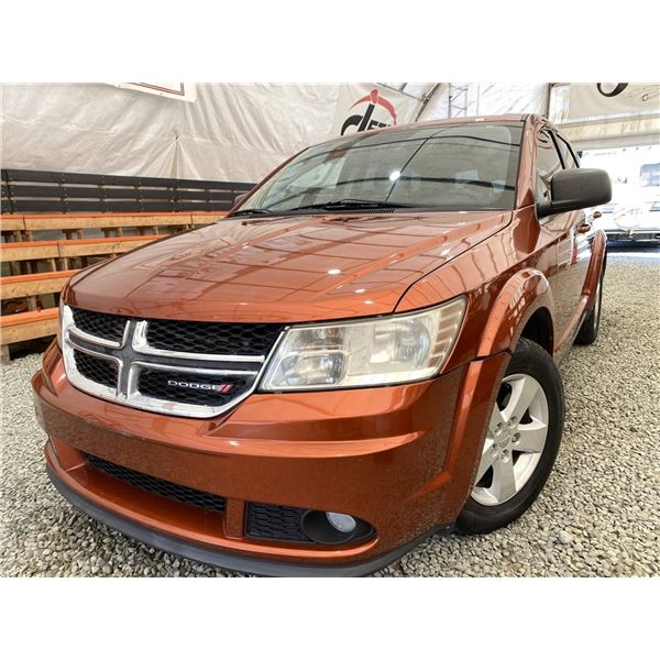 2013 DODGE JOURNEY, ORANGE, 224108 KMS, FRONT WHEEL DRIVE. - B715501