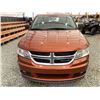 Image 6 : 2013 DODGE JOURNEY, ORANGE, 224108 KMS, FRONT WHEEL DRIVE. - B715501