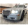 Image 2 : 2005 CHYSLER 300, SILVER, 232485 KMS, REAR WHEEL DRIVE. - D148468
