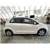 Image 11 : 2008 TOYOTA YARIS, WHITE, 210383 KMS, FRONT WHEEL DRIVE. - D153947
