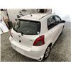 Image 16 : 2008 TOYOTA YARIS, WHITE, 210383 KMS, FRONT WHEEL DRIVE. - D153947