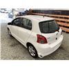 Image 22 : 2008 TOYOTA YARIS, WHITE, 210383 KMS, FRONT WHEEL DRIVE. - D153947