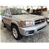 Image 8 : 2002 NISSAN PATHFINDER, SILVER, 346031 KMS, FOUR WHEEL DRIVE. - D732105