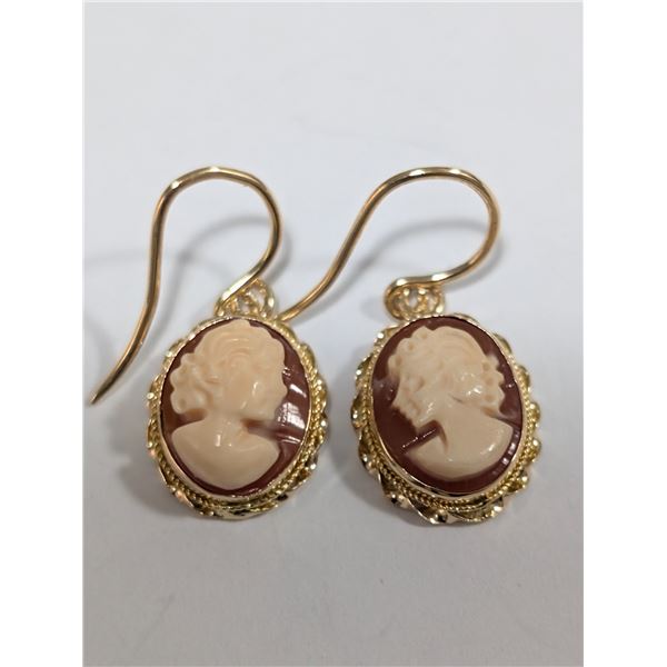 $1600  14K(2G),Shell Cameo Earrings