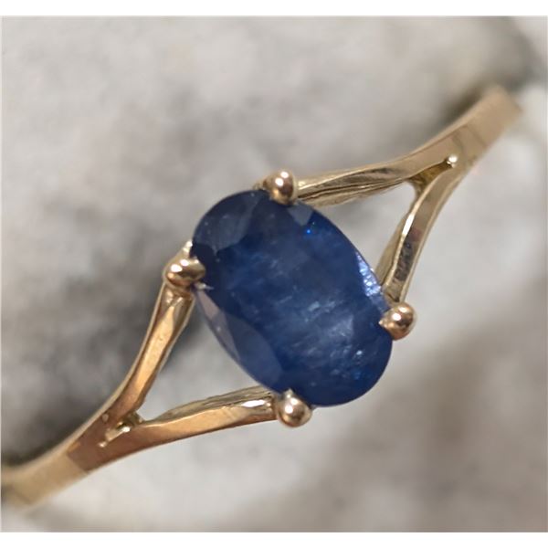 $800  10K(1.03G),Sapphire(0.95Ct) Ring