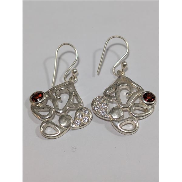 $360  Si(6.67G),Garnet Earrings