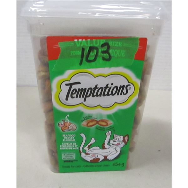 NEW:  TEMPTATIONS SEAFOOD MEDLEY FLAVOR CAT TREATS (454G) - CONTAINER