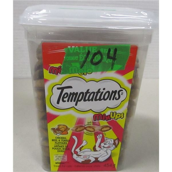 NEW:  TEMPTATIONS CHICKEN/BEEF/TURKEY FLAVOR CAT TREATS (454G) - CONTAINER