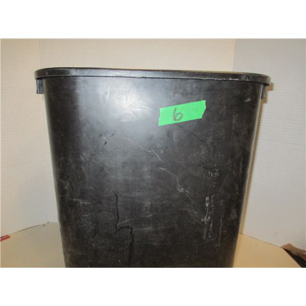 GARBAGE CAN